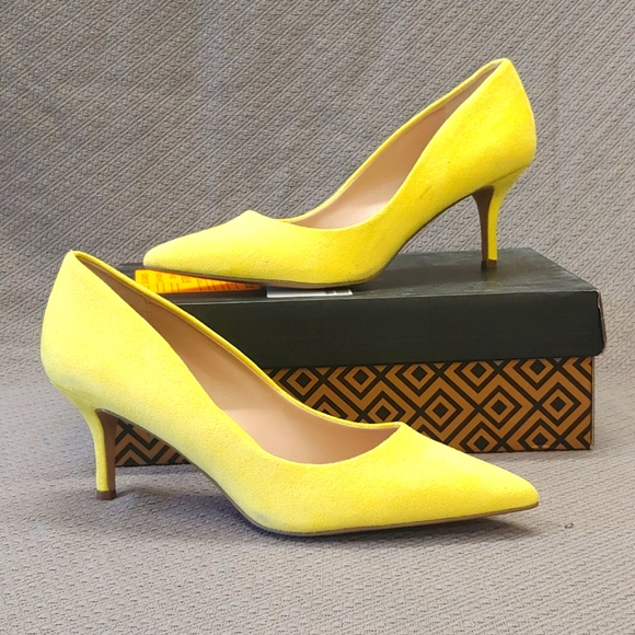 Charles David Angelica  Pump Light Yellow -8 - Picture 1 of 13